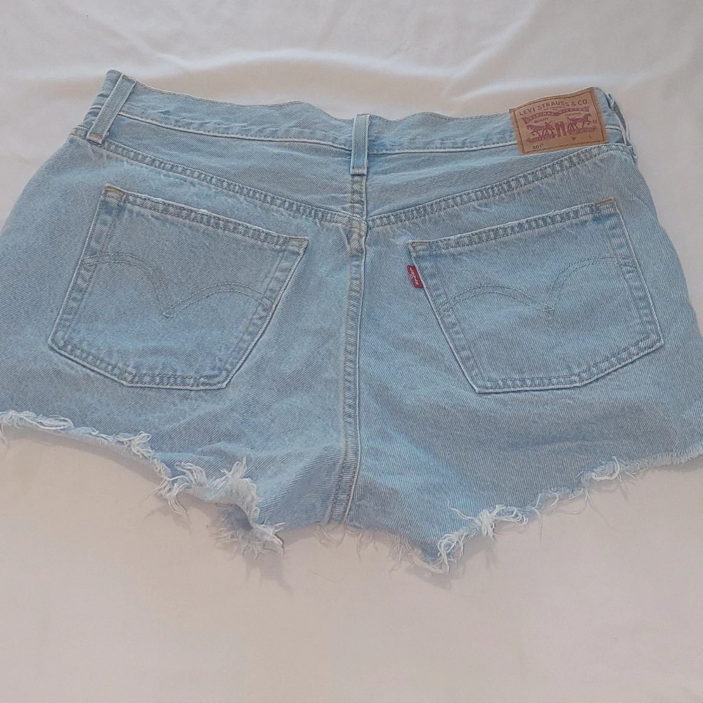 Levis Distressed Light Blue Denim Shorts.Size 12 . - Picture 6 of 9